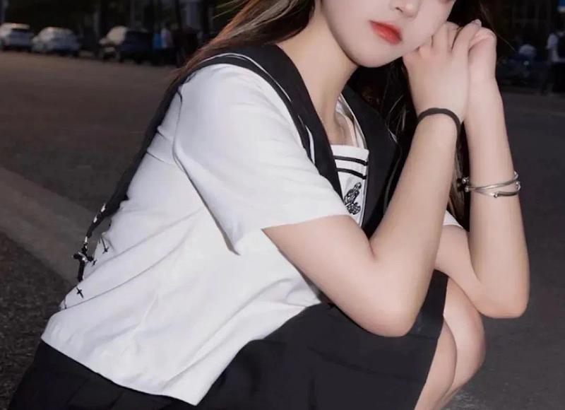 描写大女孩子替人带小孩的句子（162句）