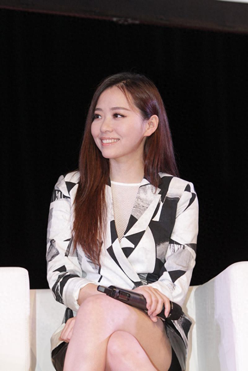 性感妩媚，张靓颖活动美照合集