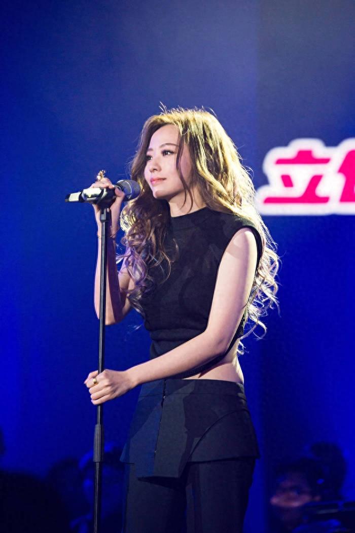性感妩媚，张靓颖活动美照合集