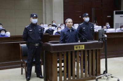 ​别查公务员了，别查贪官了？反贪污工作单一举措是万万行不通的！