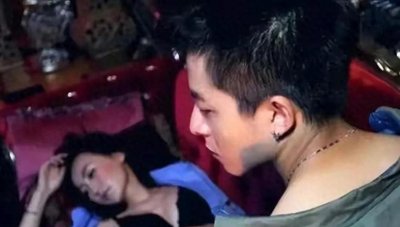 ​陈冠希艳照门照片流出，网友看完直呼脸红！张柏芝竟然……