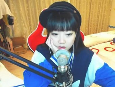 ​冯提莫整过容？来看看这些学生时代旧照就知道了