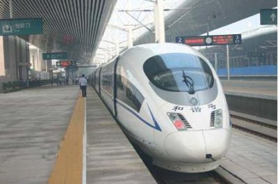 ​这是中国大陆的第一条高速铁路，时速为350公里！