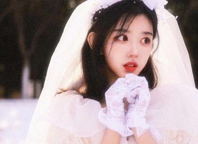 ​女追男短信攻略，用这些话术，让他对你死心塌地