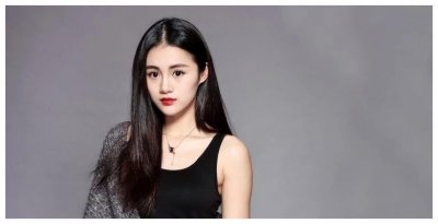 ​安悦溪身材到底有多撩？当她空中一字马时，网友：血压飙到170