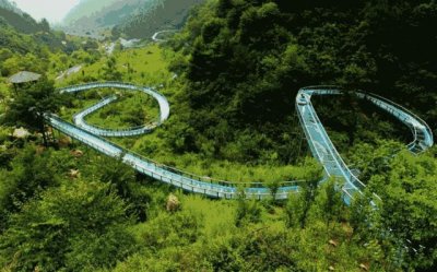 ​锦里沟网红嘉年华来啦！99元11项目通玩，光是玻璃漂流就回本