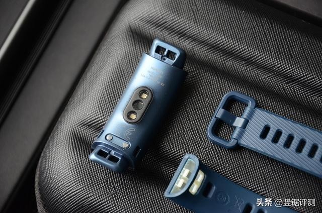 华为手环3的功能介绍（华为手环3Pro评测内置独立GPS）(7)