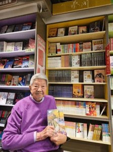 ​蔡澜：一生无儿无女一点不后悔，82岁住高档酒店养老，8个人照顾