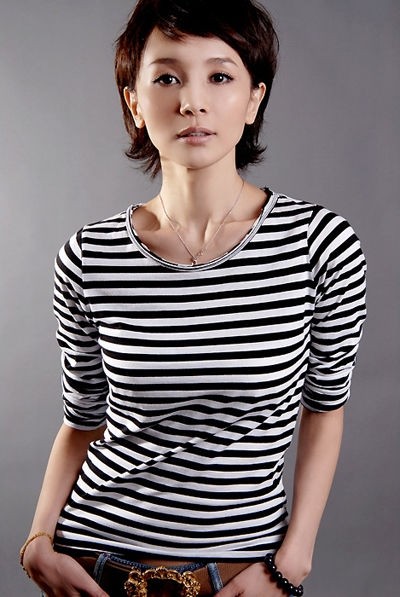 心机婊颂芝，刘钇彤戏里戏外两不同，多才多艺引赞誉