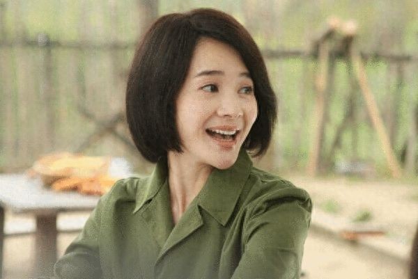 心机婊颂芝，刘钇彤戏里戏外两不同，多才多艺引赞誉