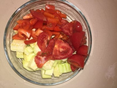 ​一碗面条，一碗菜卤做成家常“捞面条”，有滋有味吃起来