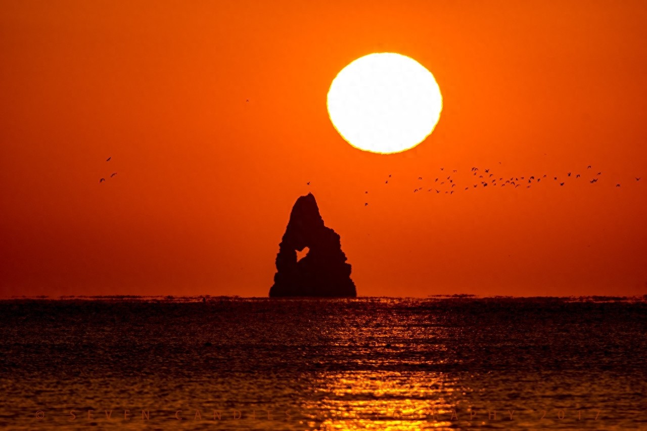 石老人海滨浴场位青岛市区东部,是青岛最大的海水浴场之一