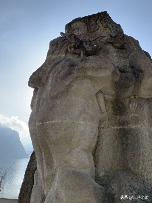 灵山十巫是古代中国巫文化的群体代表，看看他们罕见神奇的形象吧