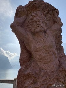 ​灵山十巫是古代中国巫文化的群体代表，看看他们罕见神奇的形象吧