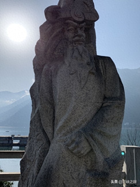 灵山十巫是古代中国巫文化的群体代表，看看他们罕见神奇的形象吧