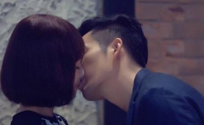 ​娱乐圈拍吻戏爱伸舌头的男明星 钟汉良舌吻唐嫣画面好羞涩