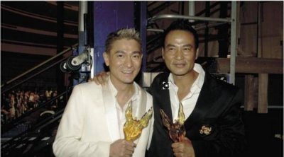 ​任达华：纵横港圈40年，向华强都不敢惹他，他的背景到底有多强？