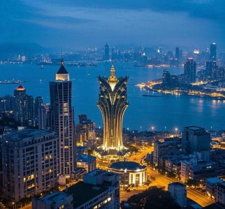 ​1999年12月20日，澳门回归中国，中国澳门特别行政区成立