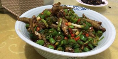 ​贵溪市美食，贵溪特色菜。狗肉那里的比较正宗。求推荐？