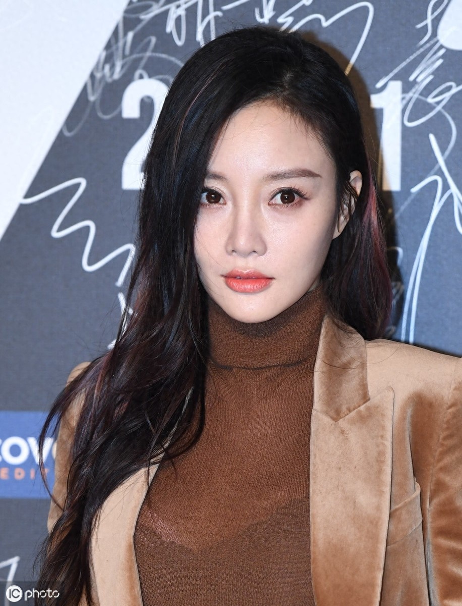 李小璐:3岁开始拍戏,17岁就在演艺圈走红