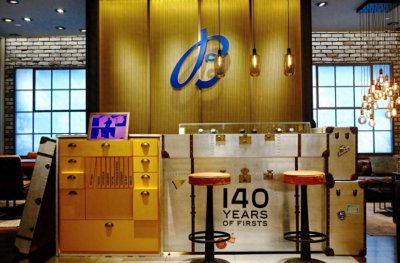 ​全球仅4套，百年灵将古董表带到了杭州