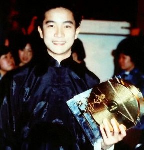 ​棒打鸳鸯逼死陈百强，被误解的何鸿燊，去世一年是时候澄清事实了