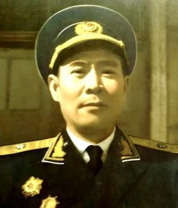 ​因车祸罹难的海军东海舰队司令员——马龙