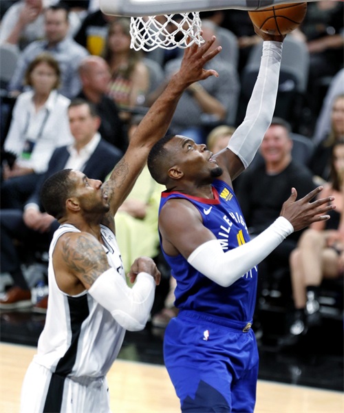 篮球——NBA季后赛:马刺胜掘金