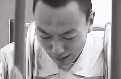 ​醉驾撞人喊“我爸是李刚”！入狱 6 年重返社会后，父母却拒不相认