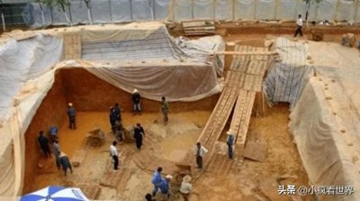 ​江西惊现47具千年古棺！少女遗骸惊现绿色毒物，墓主成未解之谜？