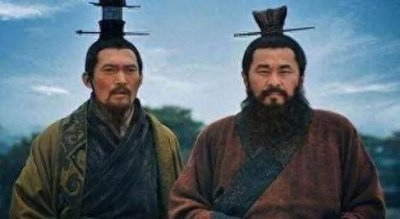 ​曹操想留下陈宫，但陈宫只求一死。陈宫只说了一句话让曹操热泪！