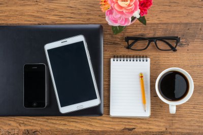 ​激励自己奋发图强唯美句子 ：早成者未必有成，晚达者未必不达