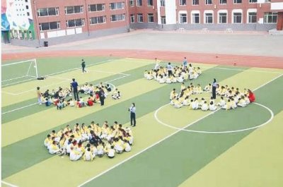 ​“桔子姐姐”：法爱并行守护祖国“花朵”