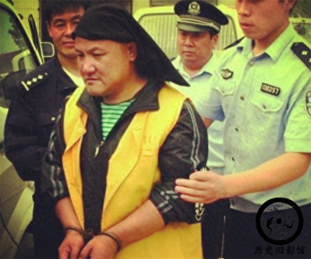 一组建国以来的悍匪老照片:个个心狠手辣,图五是刘华强原型