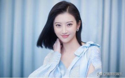 ​“富贵花”景甜，财团父亲做后背，演技精湛，有第一任男友的功劳