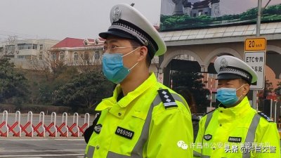 ​昼夜兼程五千里 交警护佑保通行 —许昌市交警支队赴四川眉山接返农民工纪实