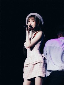 ​王心凌2023巡演成都站收官，黄小蕾吴谨言助阵共跳《爱你》