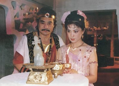 ​被誉“第一古装美人”傅艺伟，53岁锒铛入狱，59岁痛失儿子