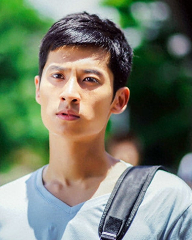 钟汉良、江疏影《一路繁花相送》，初恋一路到白首的纯爱