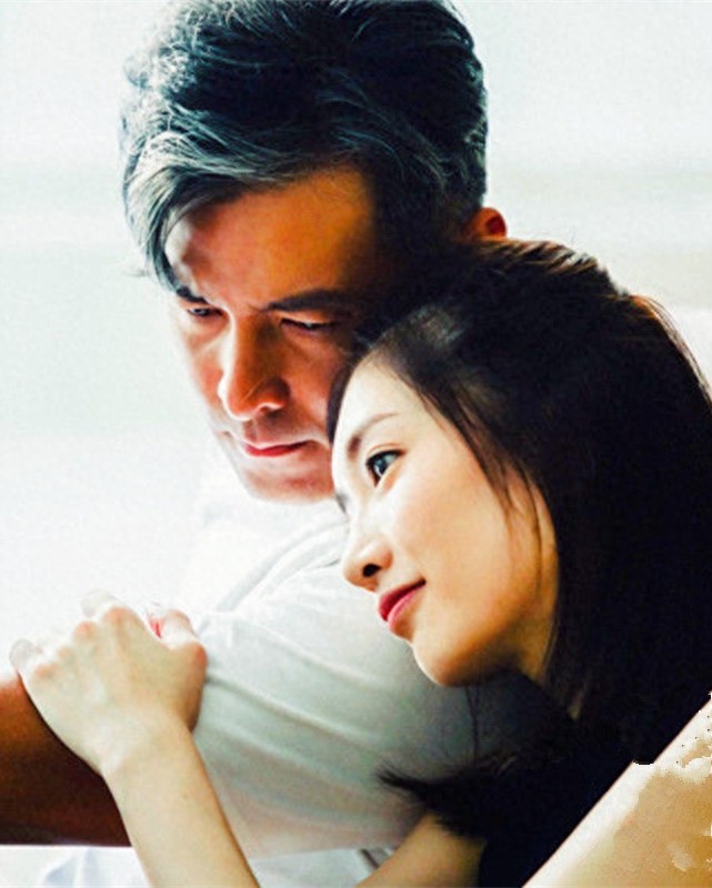 钟汉良、江疏影《一路繁花相送》，初恋一路到白首的纯爱