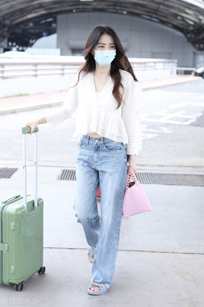 分手后的徐璐才是活出了自我！166的身高只有88斤，好身材羡慕呀