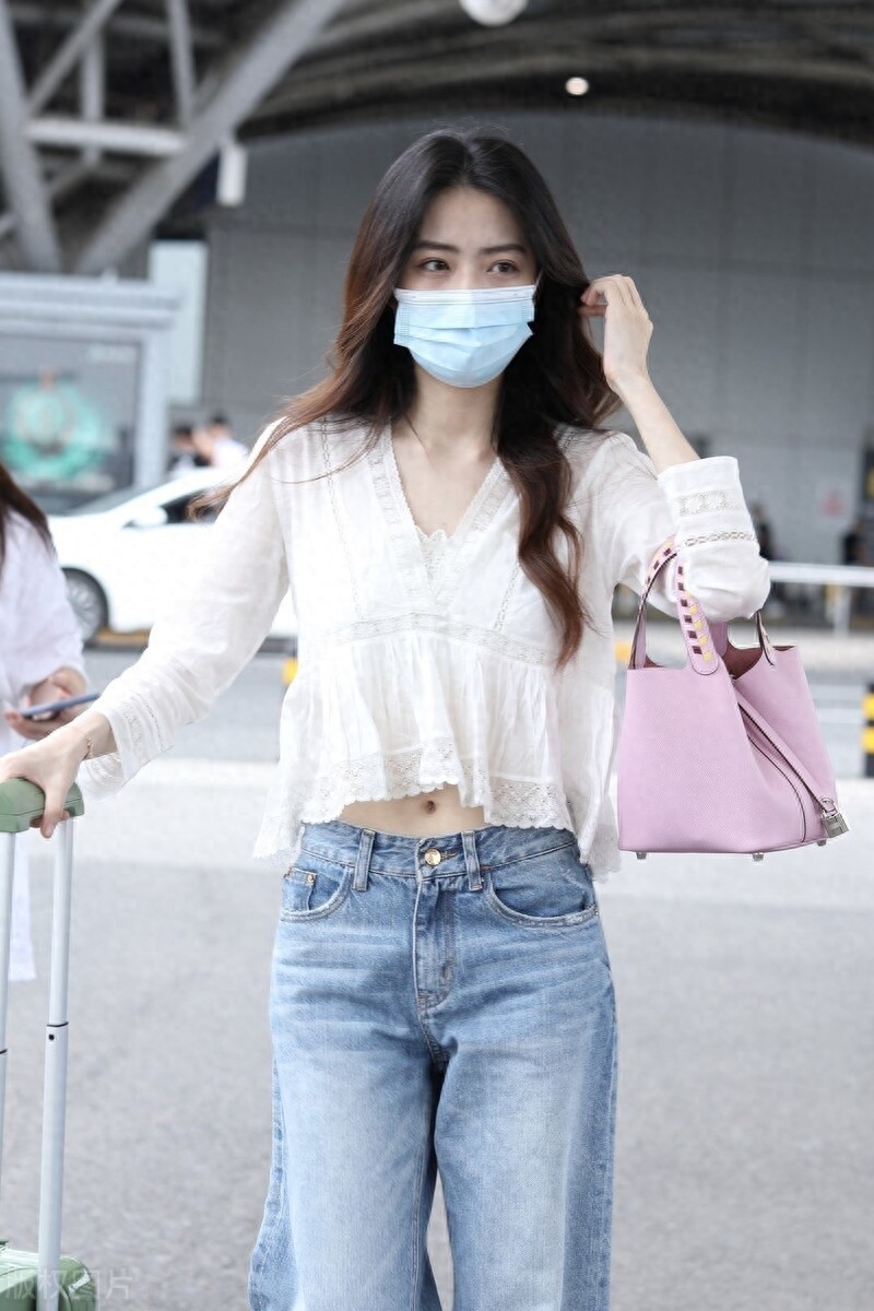 分手后的徐璐才是活出了自我！166的身高只有88斤，好身材羡慕呀