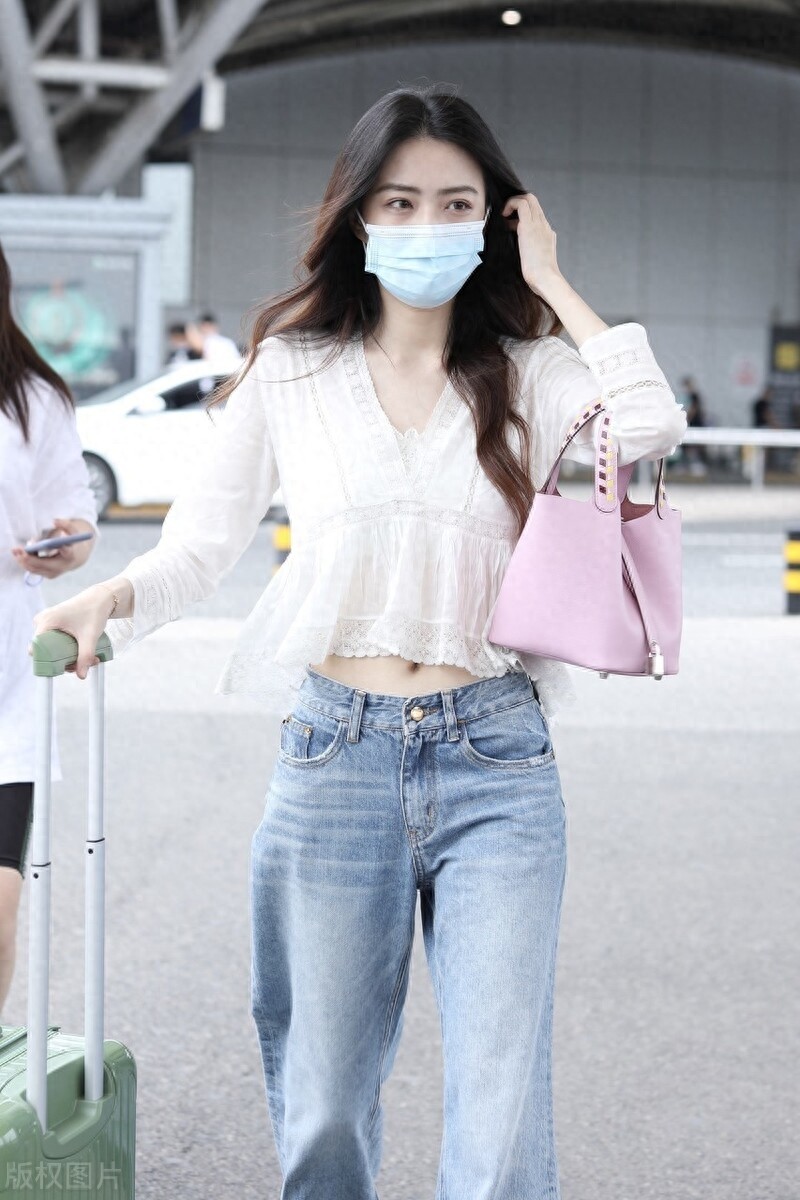 分手后的徐璐才是活出了自我！166的身高只有88斤，好身材羡慕呀