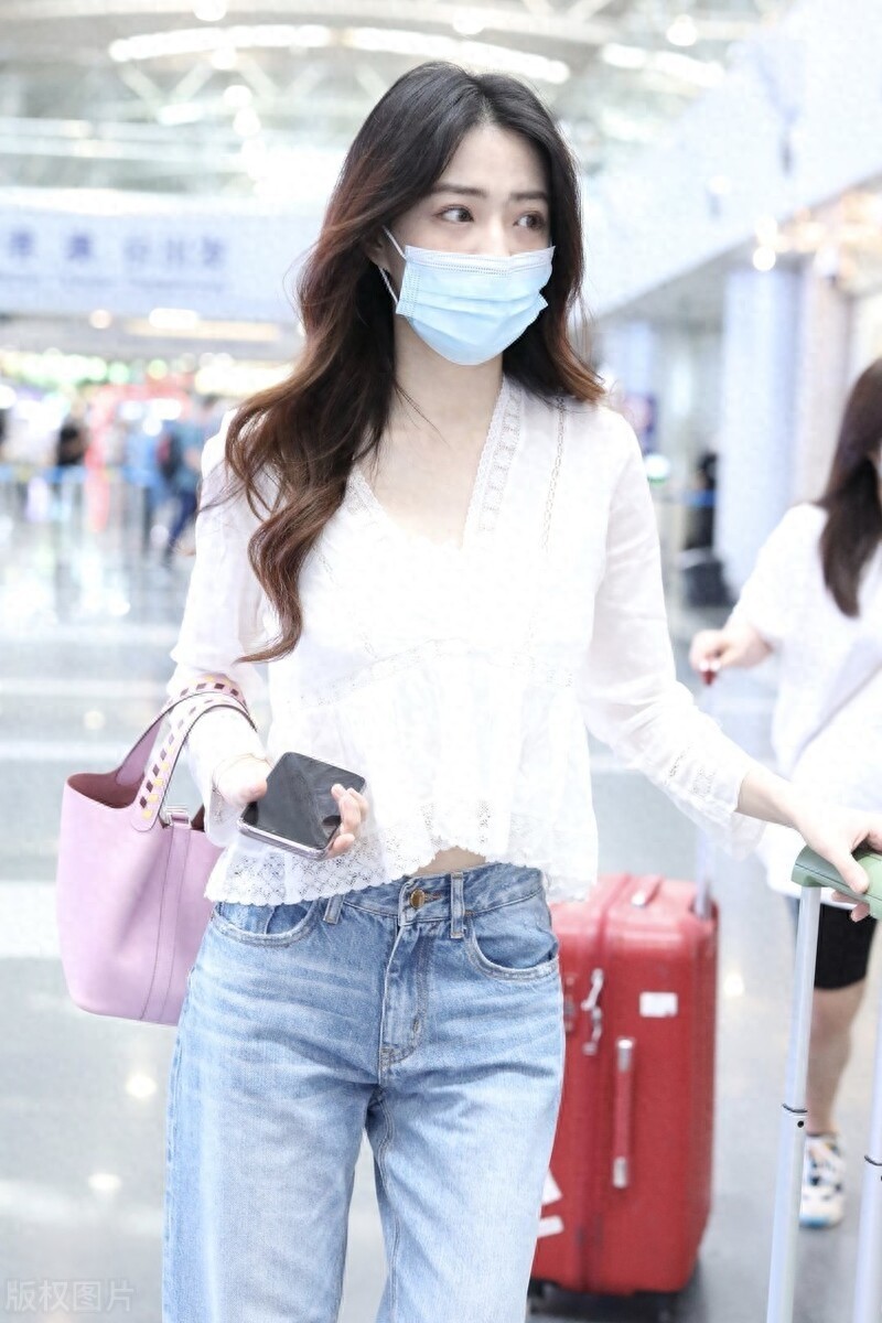 分手后的徐璐才是活出了自我！166的身高只有88斤，好身材羡慕呀