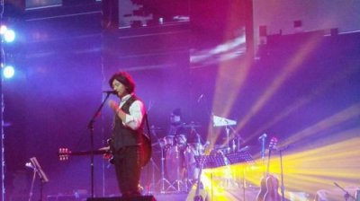 ​低苦艾乐队献唱兰州音乐厅