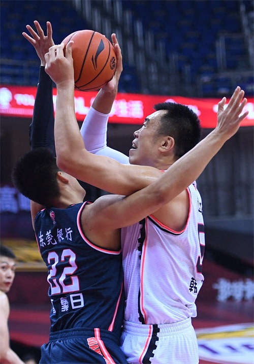 篮球——CBA总决赛第二场：辽宁本钢对阵广东东莞银行