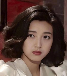 ​田小洁凭《藏海传》获关注！与江珊相恋多年，感情依然很稳定