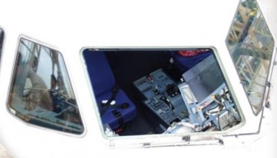 ​专家分析川航备降事件调查报告：风挡脱落概率比双发失效还低