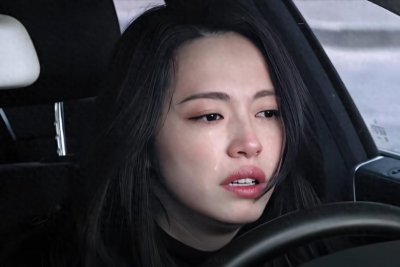 ​官宣离婚2天后，46岁姚晨公开回应新恋情，唐一菲的话有人信了