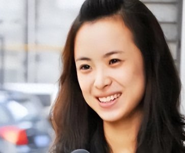 ​央视最美主持王萌萌：24岁嫁42岁患病丈夫，十年相守见真心